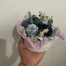 Cargar imagen en el visor de la galería, Experiencia: flores de cera
